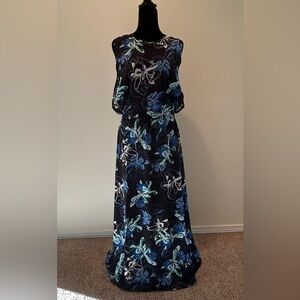 NWT XXS Du Jour Long Dress Printed Floral